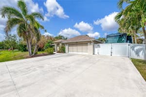 5964 REGENT ROAD, VENICE, FL 34293 Sold 04/18/25