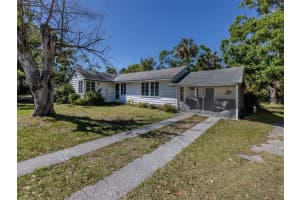2043 OAK TERRACE, SARASOTA, FL 34231 Sold 04/30/25