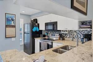 934 WEXFORD BOULEVARD, VENICE, FL 34293 Sold 06/25/25