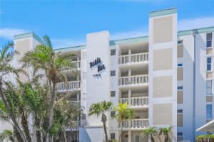 1100 Tarpon Center Dr #104, VENICE