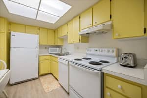 612 BIRD BAY DRIVE, VENICE, FL 34285 Sold 06/04/25