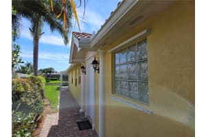 5943 BENEVENTO DRIVE, SARASOTA, FL 34238 - MLS#MFRN6138142
