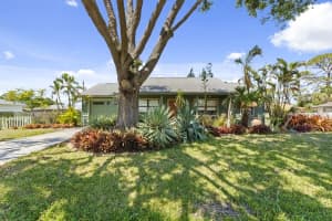 888 Kimball Rd, VENICE