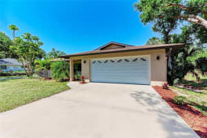 2641 HYDE PARK STREET, SARASOTA, FL 34239 Sold 06/20/25