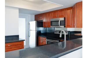1100 TARPON CENTER DRIVE, VENICE, FL 34285 - MLS#MFRN6138185