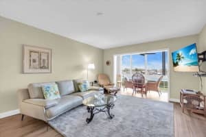 250 SANTA MARIA STREET, VENICE, FL 34285 Sold 06/27/25