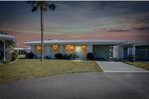 595 Circlewood Dr #y4, VENICE