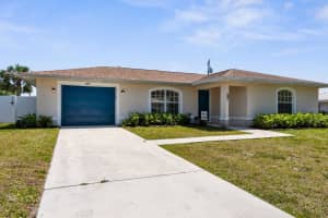 511 PORPOISE ROAD, VENICE, FL 34293 - MLS#MFRN6138322