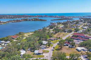 203 PALM AVENUE, NOKOMIS, FL 34275 Sold 07/09/25