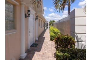 13166 HUERTA STREET, VENICE, FL 34293 Sold 06/30/25