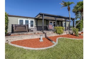 379 HARBOR ISLES DRIVE, NORTH PORT, FL 34287 - MLS#MFRN6138447