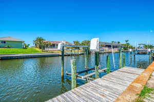 322 OAKWOOD CIRCLE, ENGLEWOOD, FL 34223 Sold 06/30/25