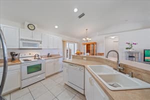 880 HORIZON ROAD, VENICE, FL 34293 Sold 05/28/25