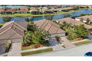 20188 Tesoro Dr, VENICE