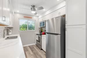 649 TAMIAMI TRAIL, VENICE, FL 34285 - MLS#MFRN6138578