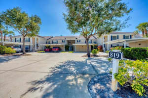 819 Montrose Dr #102, VENICE