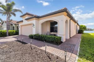 10093 Cozy Grove Dr Venice, FL 34293 - Off Market