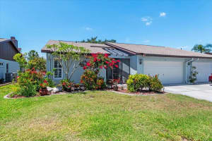 657 Foxwood Blvd, ENGLEWOOD
