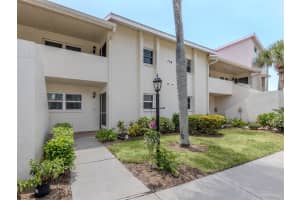 758 VILLAGE CIRCLE, VENICE, FL 34292 Sold 06/17/25