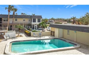 200 Park Blvd N #103, VENICE