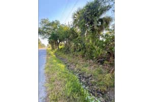 DE MIRANDA AVE, NORTH PORT, FL 34287 - MLS#MFRN6138795