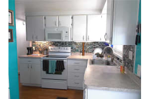 542 WALNUT CIRCLE, VENICE, FL 34285 Sold 07/11/25