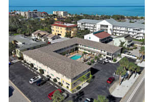 701 Barcelona Ave #101, VENICE