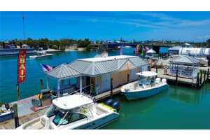 100 CIRCUIT ROAD, NOKOMIS, FL 34275 Sold 08/14/25