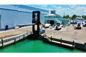 100 CIRCUIT ROAD, NOKOMIS, FL 34275 Sold 08/14/25