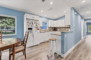 352 GLENWOOD AVE, OSPREY, FL 34229 - MLS#MFRN6138982