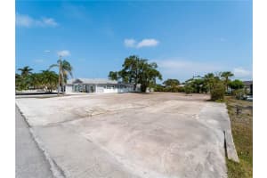 408 GOLDEN BEACH BOULEVARD, VENICE, FL 34285 Sold 10/15/25