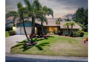915 DORAL LANE, VENICE, FL 34293 Sold 09/03/25