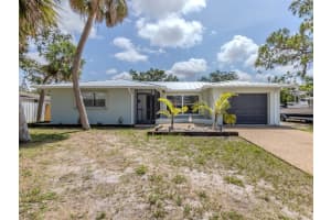 2020 CREST DRIVE, ENGLEWOOD, FL 34223 Sold 07/10/25