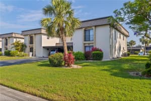 1728 S Lakeside Dr #1720b, VENICE