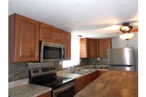 373 LONGWOOD DRIVE, VENICE, FL 34285 - MLS#MFRN6139042