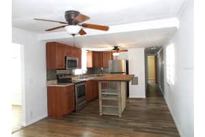 373 LONGWOOD DRIVE, VENICE, FL 34285 - MLS#MFRN6139042