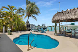 8 SADOWSKI CAUSEWAY, KEY COLONY BEACH, FL 33051 - MLS#MFRN6139112