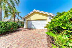 11624 GARESSIO LANE, SARASOTA, FL 34238 Sold 07/29/25
