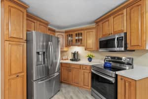 5828 LINCOLN ROAD, VENICE, FL 34293 - MLS#MFRN6139247