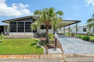 738 Riverview Cir, NORTH PORT