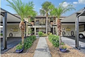 330 MISSION TRAIL, VENICE, FL 34285 Sold 08/29/25