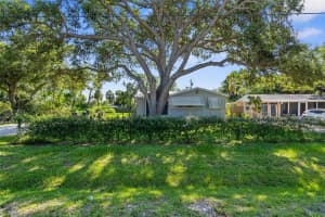 2185 PARK ROAD, VENICE, FL 34293 Sold 07/30/25