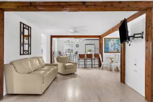 2185 PARK ROAD, VENICE, FL 34293 Sold 07/30/25