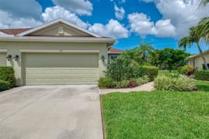 371 Capulet Dr, VENICE