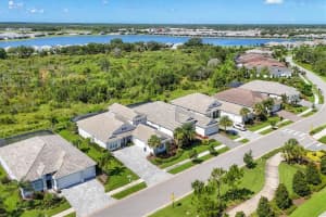8245 GRANDE SHORES DRIVE, SARASOTA, FL 34240 - MLS#MFRN6139475
