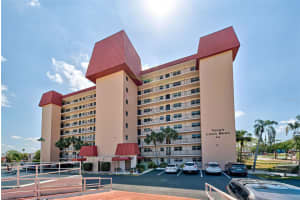 244 Saint Augustine Ave #202, VENICE
