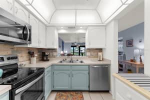 340 THREE LAKES LANE, VENICE, FL 34285 - MLS#MFRN6139529