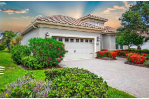 10812 Trophy Dr, ENGLEWOOD