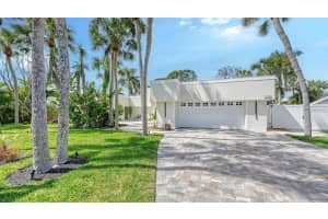 225 N BLVD OF THE PRESIDENTS, SARASOTA, FL 34236 Sold 08/26/25