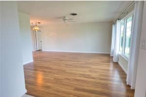 1325 CAMBRIDGE DRIVE, VENICE, FL 34293 - MLS#MFRN6139574